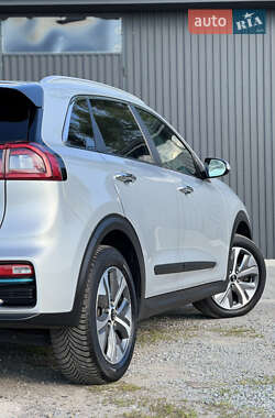 Внедорожник / Кроссовер Kia Niro 2019 в 