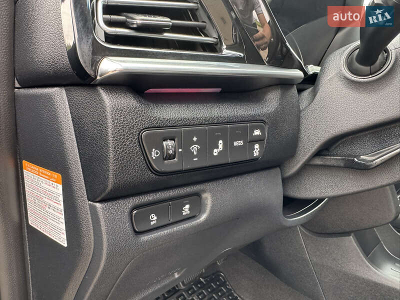 Позашляховик / Кросовер Kia Niro 2020 в Дубні