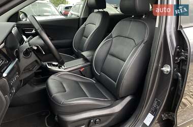 Позашляховик / Кросовер Kia Niro 2021 в 