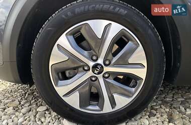 Позашляховик / Кросовер Kia Niro 2021 в 