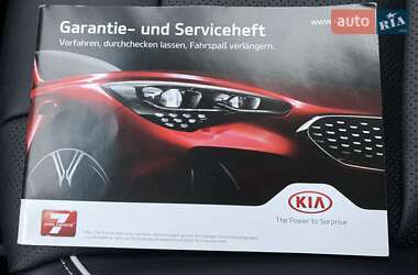 Позашляховик / Кросовер Kia Niro 2021 в 