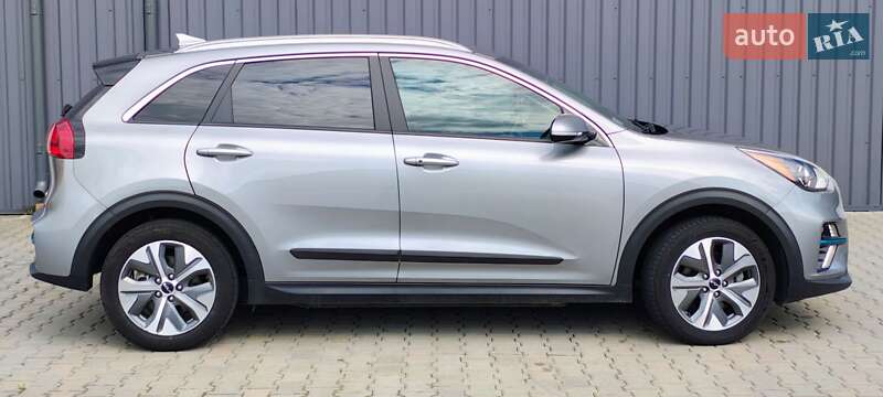 Внедорожник / Кроссовер Kia Niro 2022 в Ровно