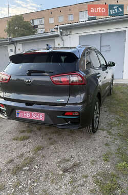 Позашляховик / Кросовер Kia Niro 2020 в 