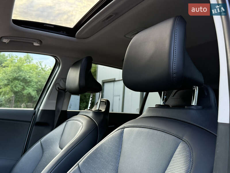 Позашляховик / Кросовер Kia Niro 2023 в Дрогобичі