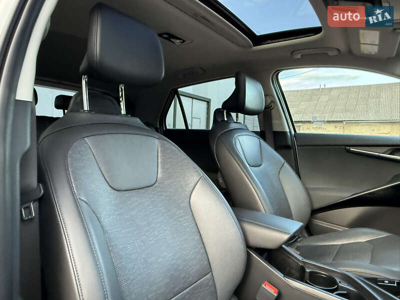 Позашляховик / Кросовер Kia Niro 2023 в Дрогобичі
