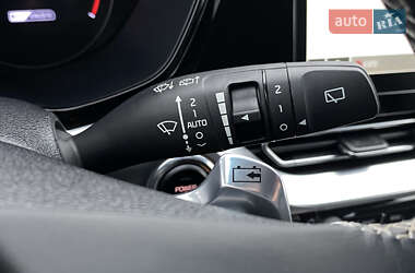 Внедорожник / Кроссовер Kia Niro 2021 в 