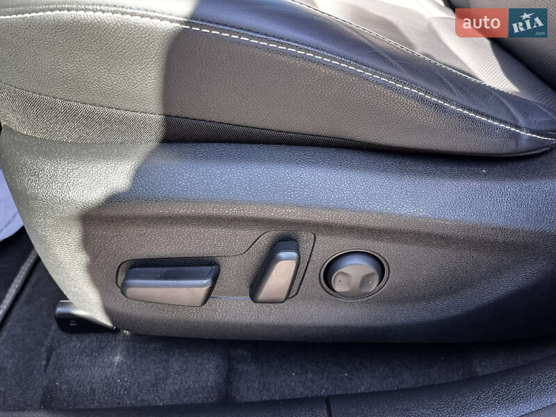 Позашляховик / Кросовер Kia Niro 2019 в Житомирі