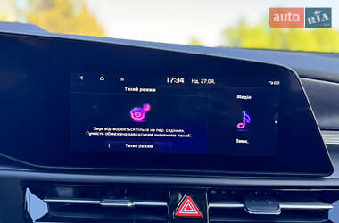 Внедорожник / Кроссовер Kia Niro 2023 в 