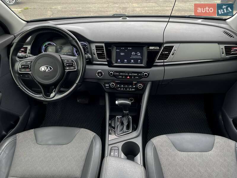 Внедорожник / Кроссовер Kia Niro 2017 в Одессе