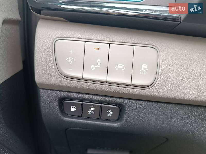 Внедорожник / Кроссовер Kia Niro 2017 в Львове фото 4 Внедорожник / Кроссовер Kia Niro 2017 в Львове