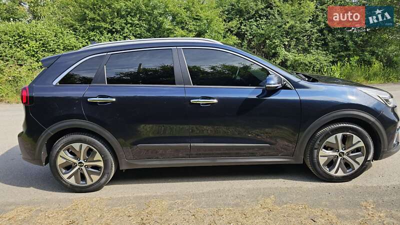 Внедорожник / Кроссовер Kia Niro 2020 в Ужгороде