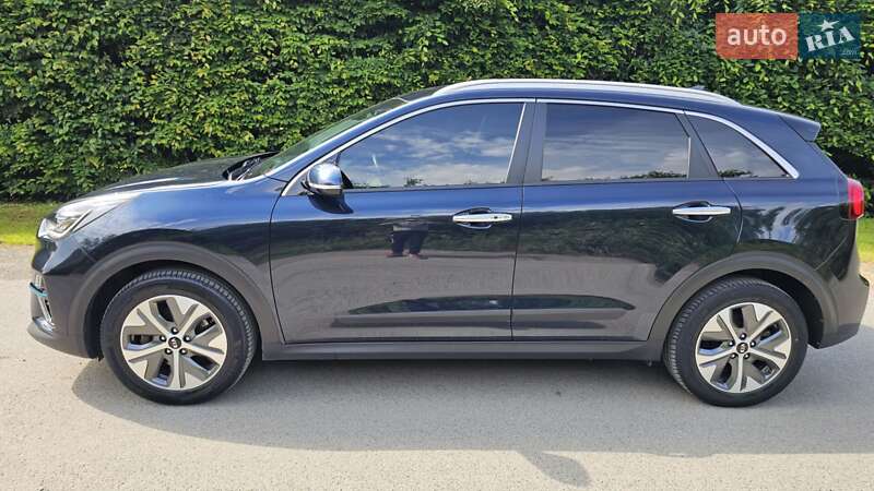 Внедорожник / Кроссовер Kia Niro 2020 в Ужгороде