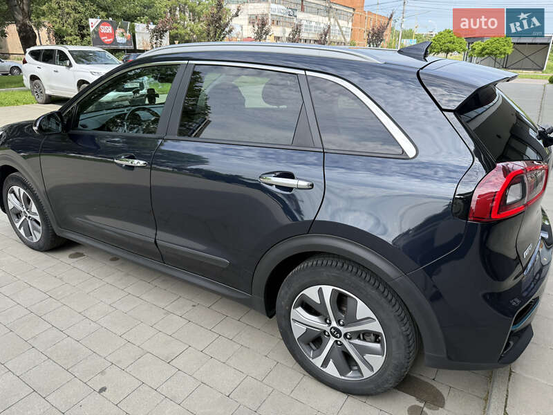 Позашляховик / Кросовер Kia Niro 2019 в Ужгороді фото 13 Позашляховик / Кросовер Kia Niro 2019 в Ужгороді