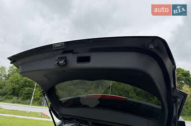 Позашляховик / Кросовер Kia Niro 2021 в 