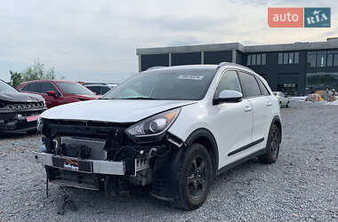 Позашляховик / Кросовер Kia Niro 2018 в 