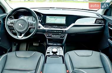 Позашляховик / Кросовер Kia Niro 2020 в 