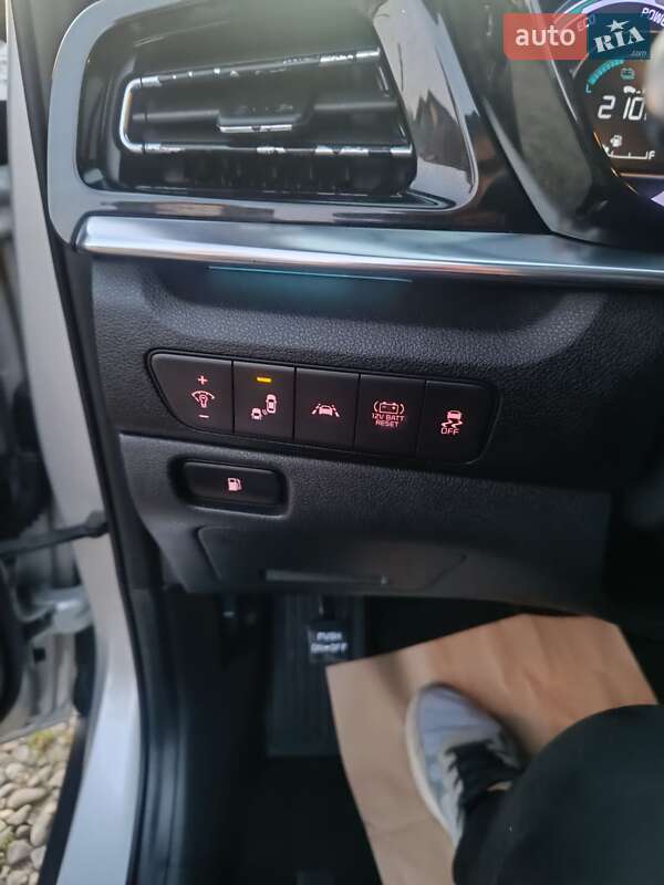 Внедорожник / Кроссовер Kia Niro 2020 в Черновцах фото 12 Внедорожник / Кроссовер Kia Niro 2020 в Черновцах