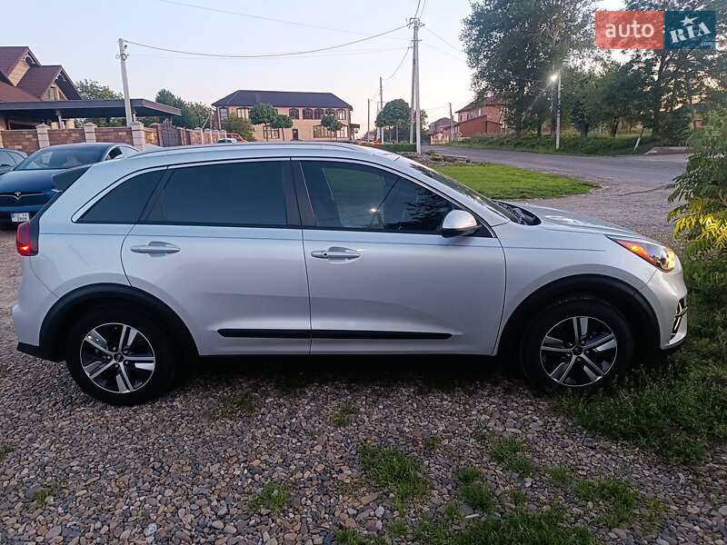 Внедорожник / Кроссовер Kia Niro 2020 в Черновцах фото 9 Внедорожник / Кроссовер Kia Niro 2020 в Черновцах