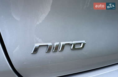 Позашляховик / Кросовер Kia Niro 2021 в 