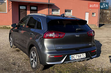 Внедорожник / Кроссовер Kia Niro 2016 в 