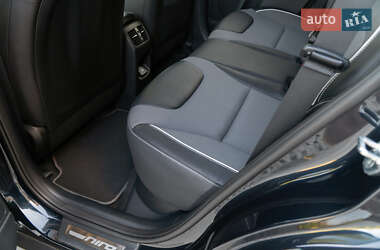 Внедорожник / Кроссовер Kia Niro 2021 в 