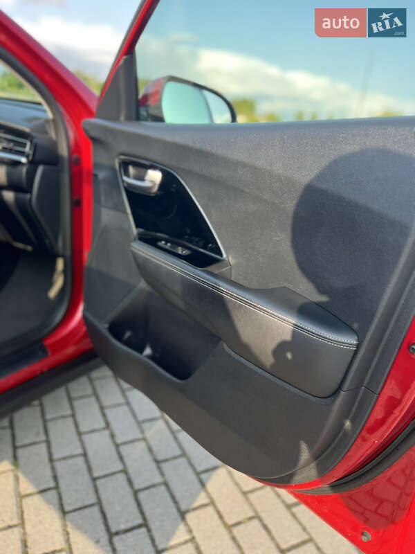 Внедорожник / Кроссовер Kia Niro 2021 в Львове