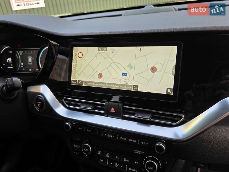 Позашляховик / Кросовер Kia Niro 2020 в Тернополі