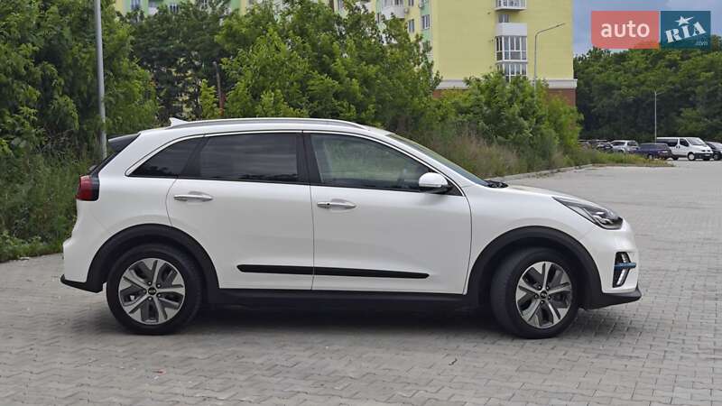 Позашляховик / Кросовер Kia Niro 2019 в Полтаві фото 12 Позашляховик / Кросовер Kia Niro 2019 в Полтаві