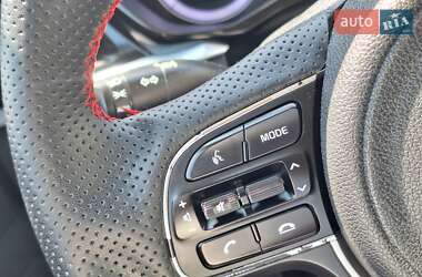 Позашляховик / Кросовер Kia Niro 2021 в 
