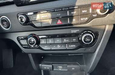 Позашляховик / Кросовер Kia Niro 2019 в 