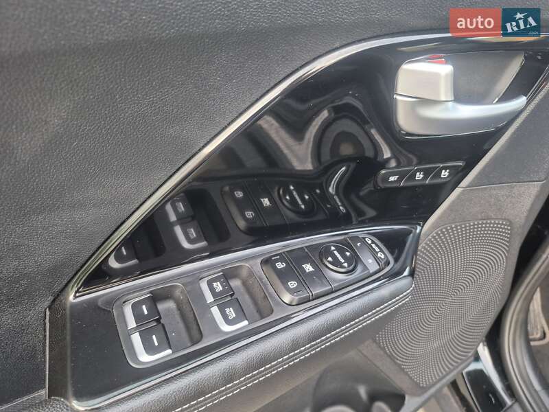 Позашляховик / Кросовер Kia Niro 2019 в Хмельницькому