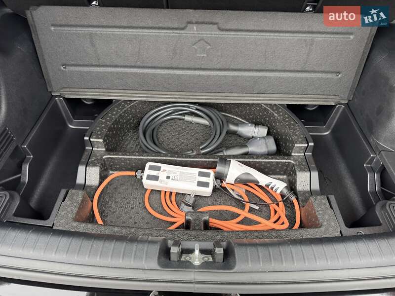 Внедорожник / Кроссовер Kia Niro 2019 в Киеве