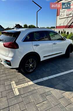 Позашляховик / Кросовер Kia Niro 2021 в 