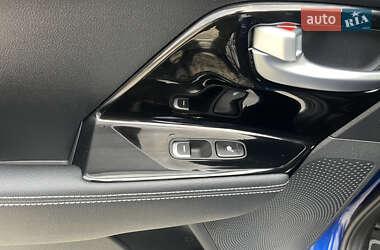 Позашляховик / Кросовер Kia Niro 2021 в 