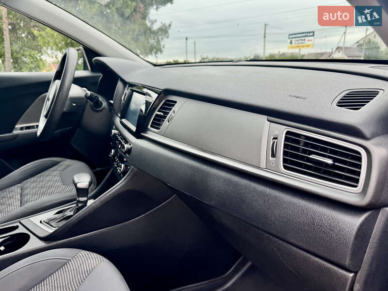 Внедорожник / Кроссовер Kia Niro 2018 в Киеве