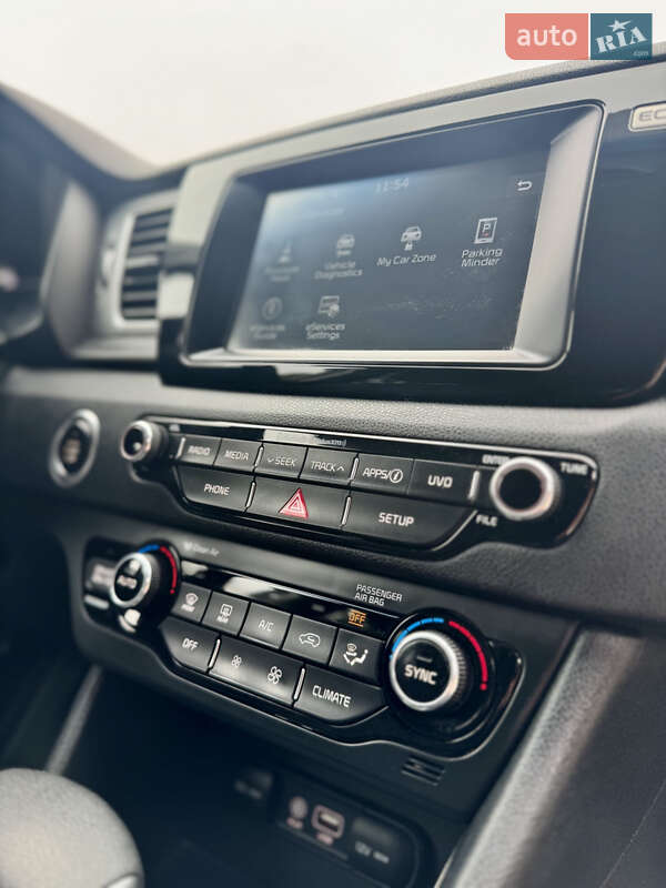 Внедорожник / Кроссовер Kia Niro 2018 в Киеве