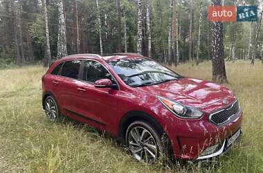 Позашляховик / Кросовер Kia Niro 2017 в Чернігові