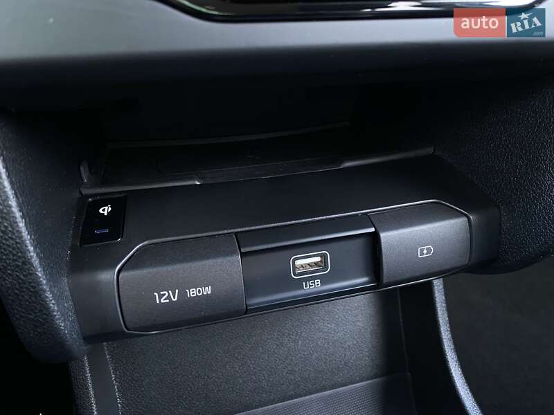 Внедорожник / Кроссовер Kia Niro 2020 в Львове