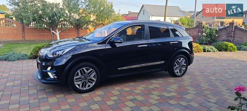 Внедорожник / Кроссовер Kia Niro 2021 в Радивилове