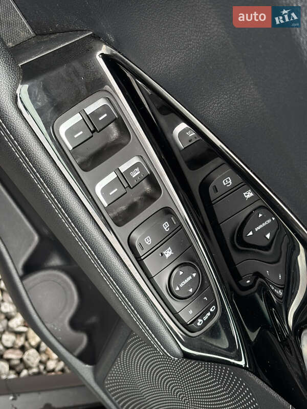 Позашляховик / Кросовер Kia Niro 2021 в Львові фото 12 Позашляховик / Кросовер Kia Niro 2021 в Львові