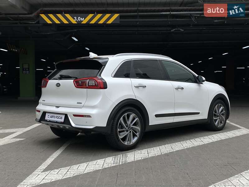 Позашляховик / Кросовер Kia Niro 2017 в Києві