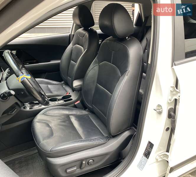 Позашляховик / Кросовер Kia Niro 2017 в Києві