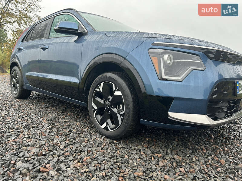 Внедорожник / Кроссовер Kia Niro 2023 в Новояворовске