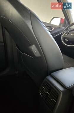 Внедорожник / Кроссовер Kia Niro 2023 в 