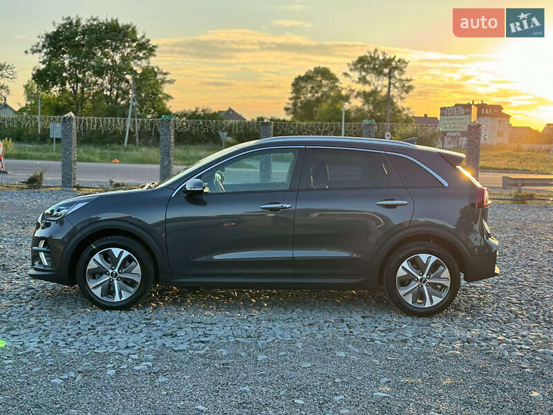 Внедорожник / Кроссовер Kia Niro 2019 в Нетешине
