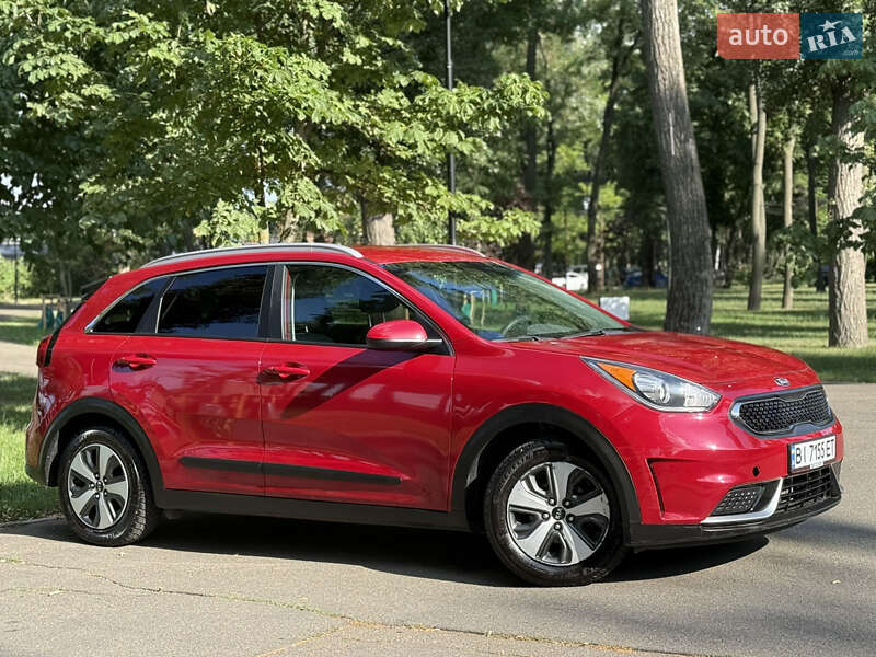 Внедорожник / Кроссовер Kia Niro 2017 в Киеве