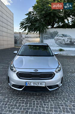 Внедорожник / Кроссовер Kia Niro 2017 в 