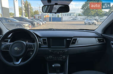 Внедорожник / Кроссовер Kia Niro 2017 в 