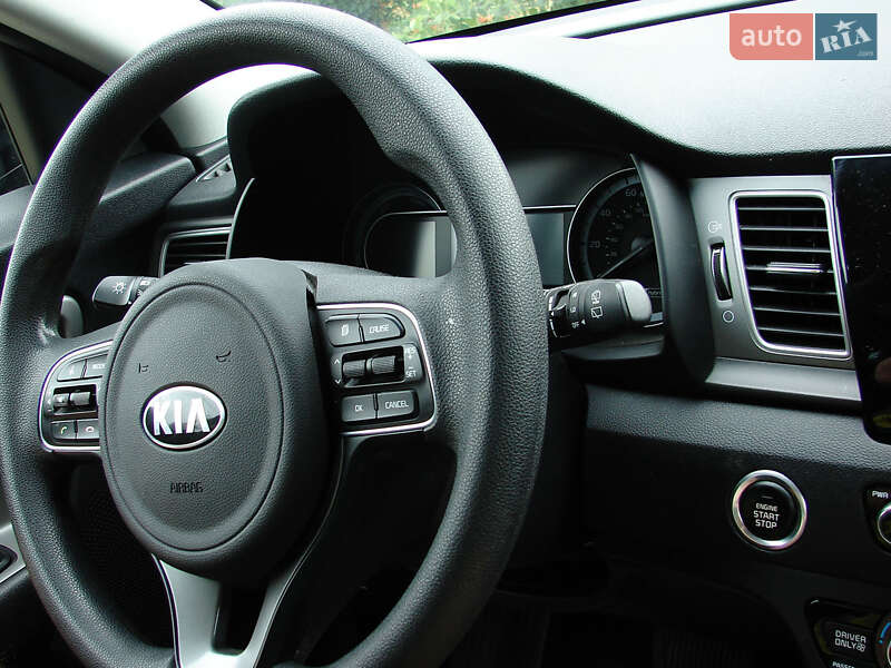 Внедорожник / Кроссовер Kia Niro 2017 в Одессе