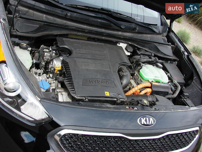 Внедорожник / Кроссовер Kia Niro 2017 в Одессе